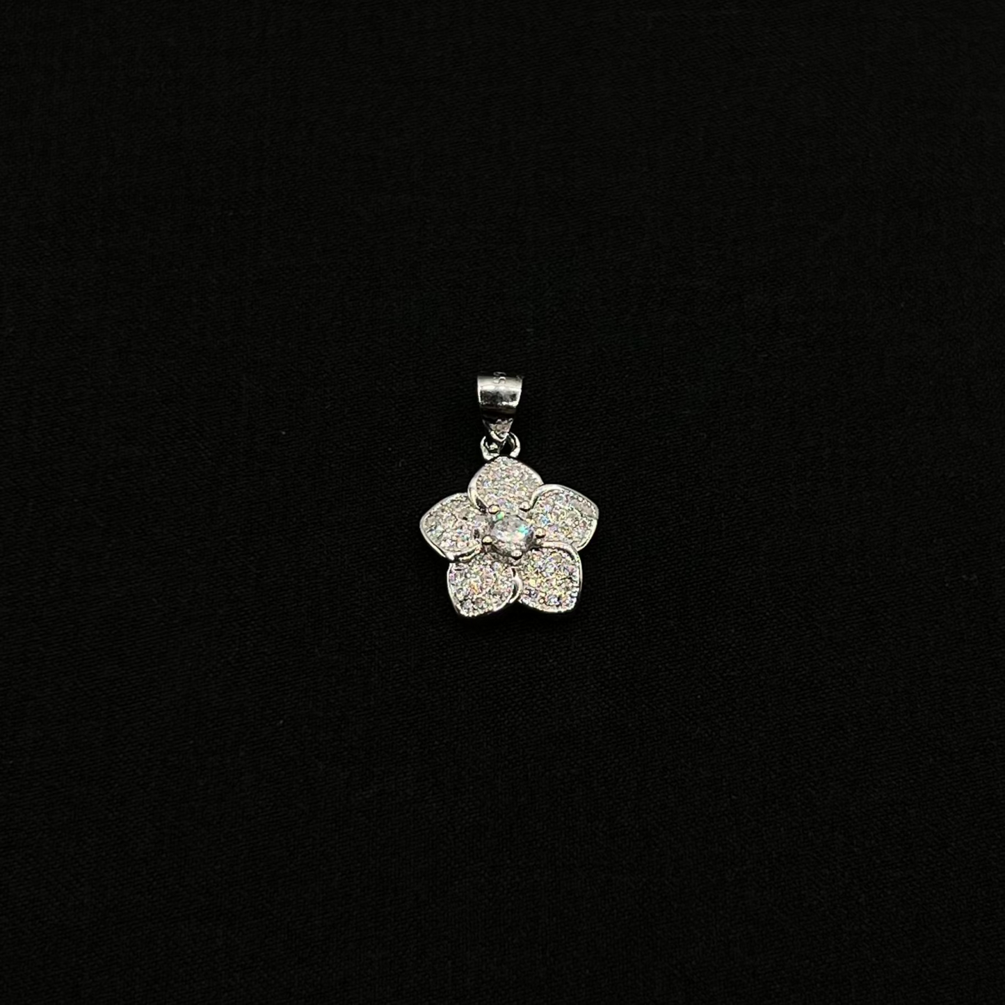 Flower Zirconia Pendant