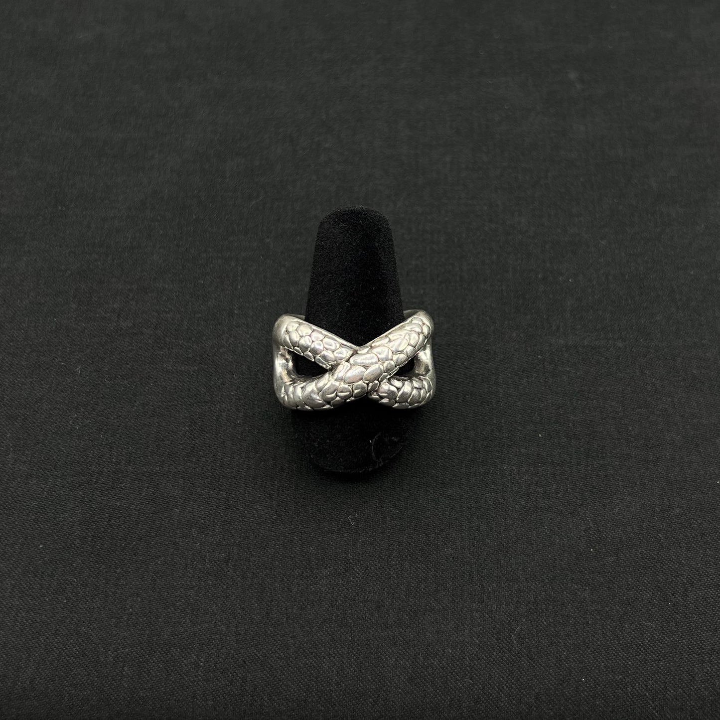 Snake Cross Over Ring